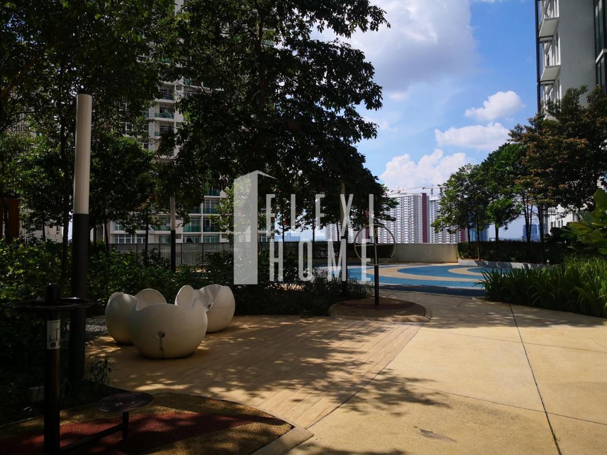 Spacious Big Room, Designed & Quiet Family Home, Eclipse In Cyberjaya By Flexihome-My Buitenkant foto